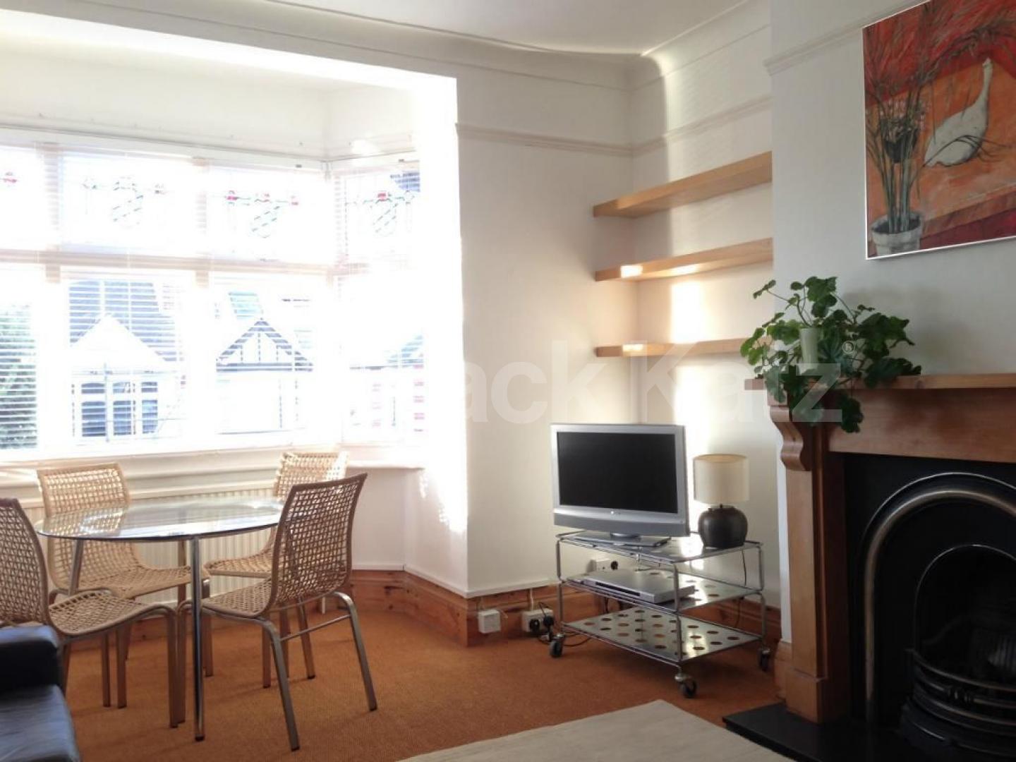 			NEW INSTRUCTION, 2 Bedroom, 1 bath, 1 reception Apartment			 Kirkstall Road, Telford Park/Streatham Hill 